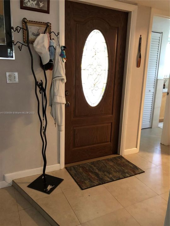 Недавно продано: $475,000 (2 спален, 2 ванн, 1578 Квадратных фут)