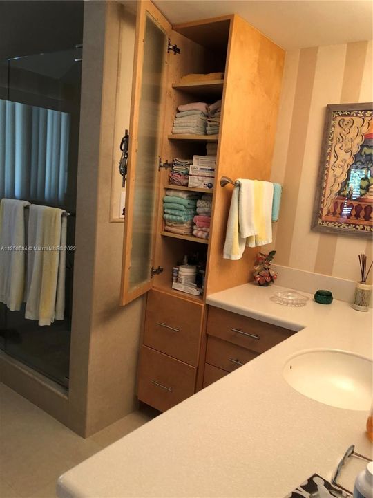 Недавно продано: $475,000 (2 спален, 2 ванн, 1578 Квадратных фут)