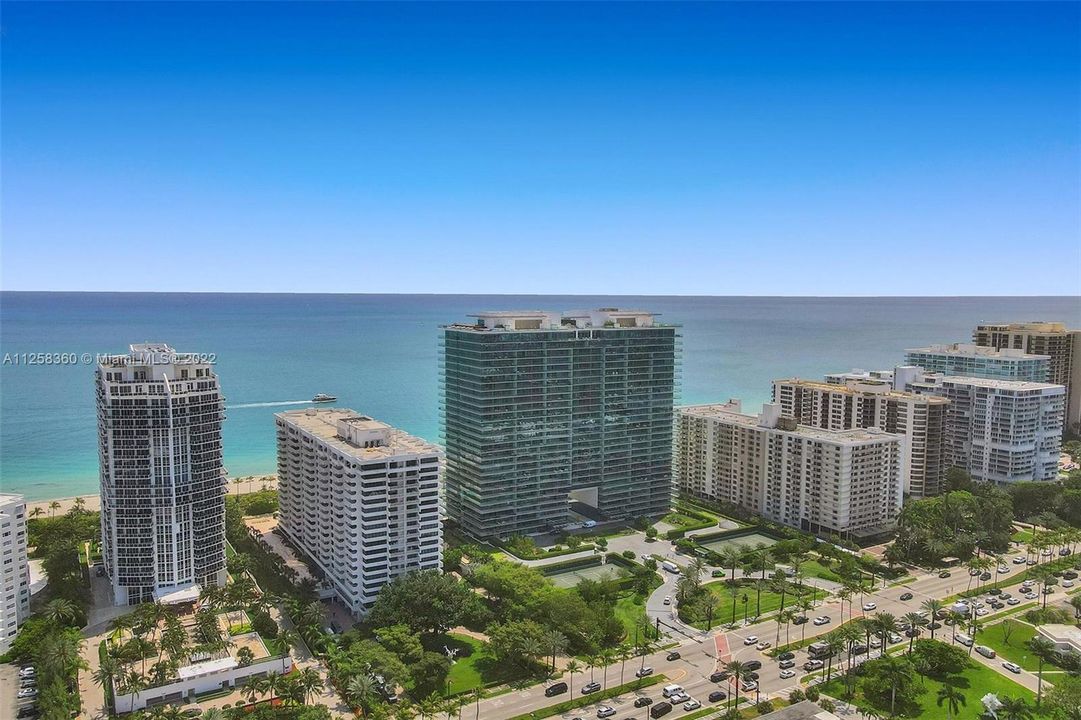 Recently Sold: $3,800,000 (4 beds, 3 baths, 3820 Square Feet)