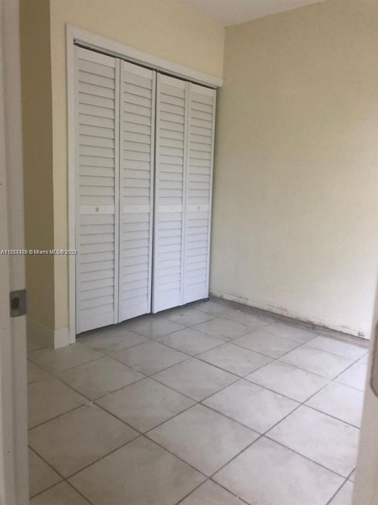 Recently Rented: $1,950 (2 beds, 1 baths, 1050 Square Feet)