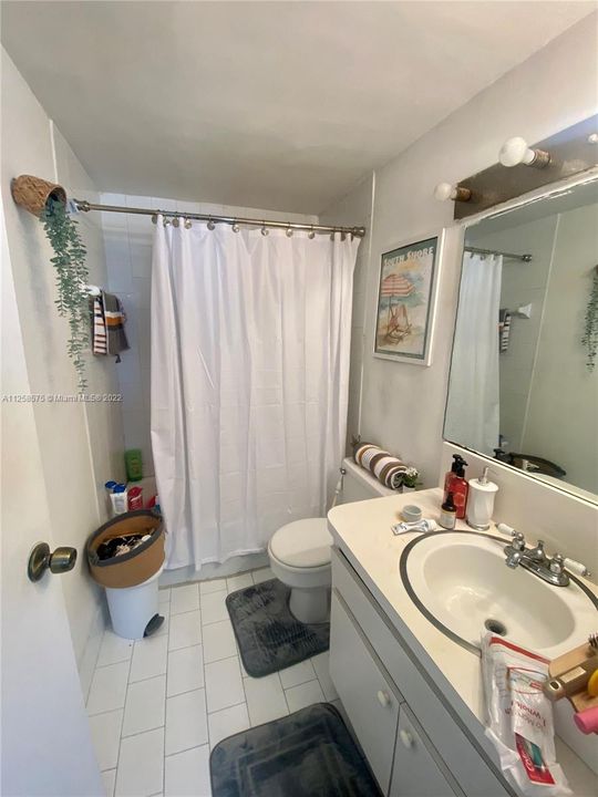 Recently Sold: $375,000 (2 beds, 2 baths, 990 Square Feet)