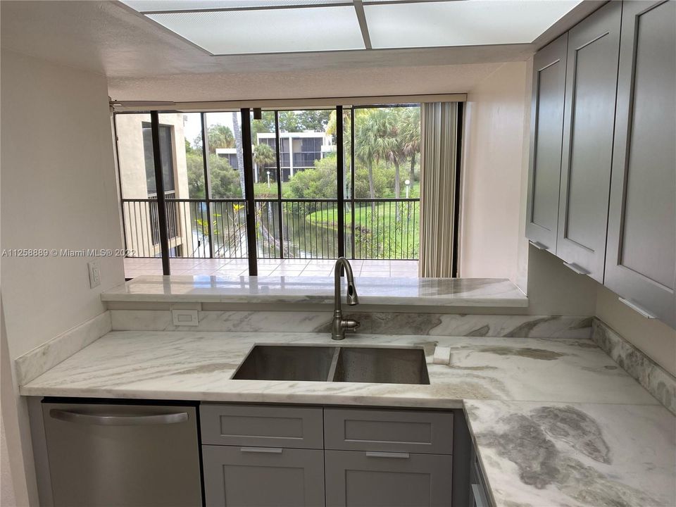 Recently Rented: $2,300 (2 beds, 2 baths, 1230 Square Feet)