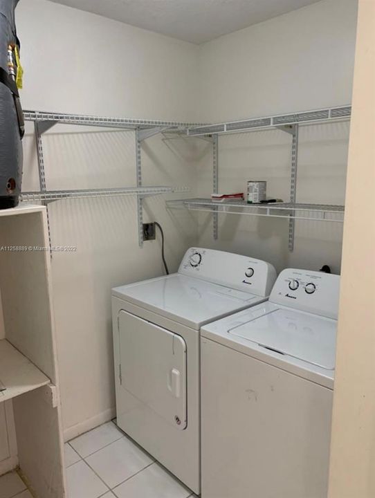 Recently Rented: $2,300 (2 beds, 2 baths, 1230 Square Feet)