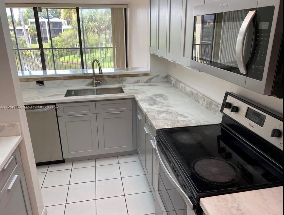 Recently Rented: $2,300 (2 beds, 2 baths, 1230 Square Feet)