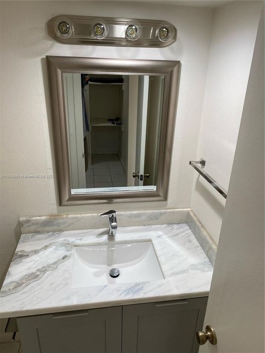 Recently Rented: $2,300 (2 beds, 2 baths, 1230 Square Feet)