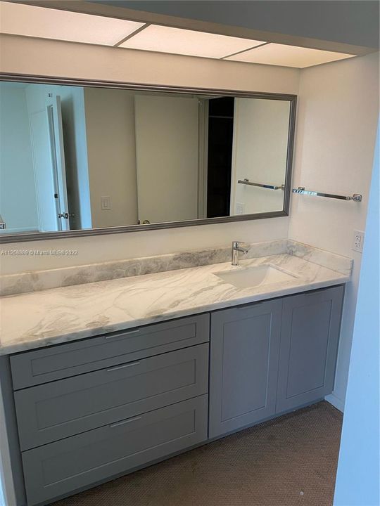 Recently Rented: $2,300 (2 beds, 2 baths, 1230 Square Feet)