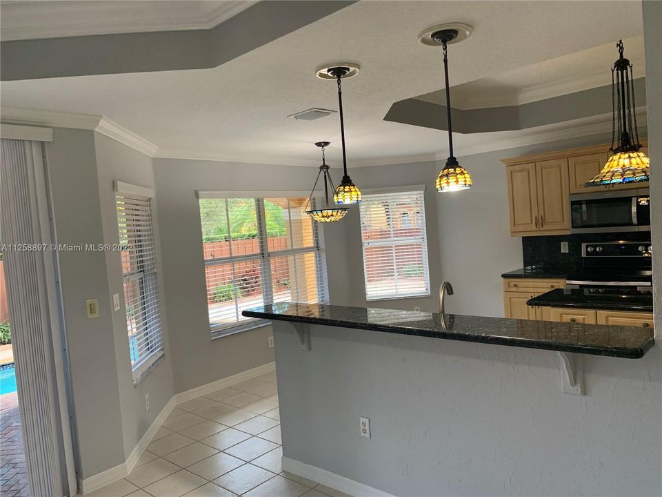 Recientemente alquilado: $5,000 (4 camas, 3 baños, 2997 Pies cuadrados)