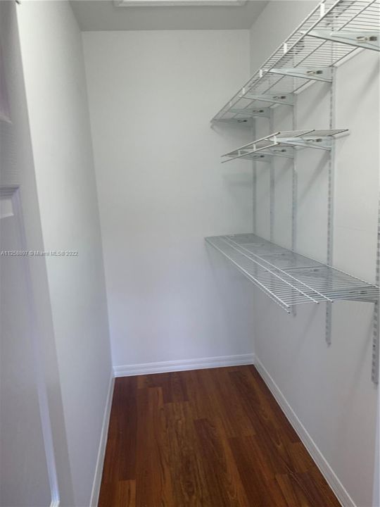 Recientemente alquilado: $5,000 (4 camas, 3 baños, 2997 Pies cuadrados)