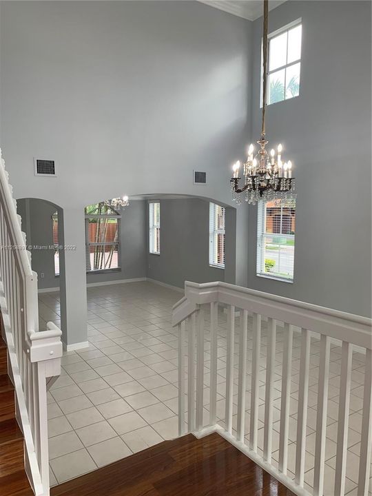 Recientemente alquilado: $5,000 (4 camas, 3 baños, 2997 Pies cuadrados)