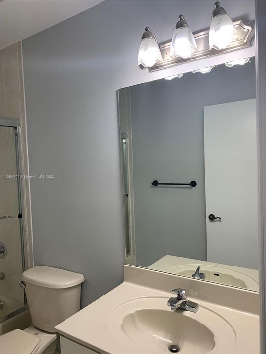 Recientemente alquilado: $5,000 (4 camas, 3 baños, 2997 Pies cuadrados)