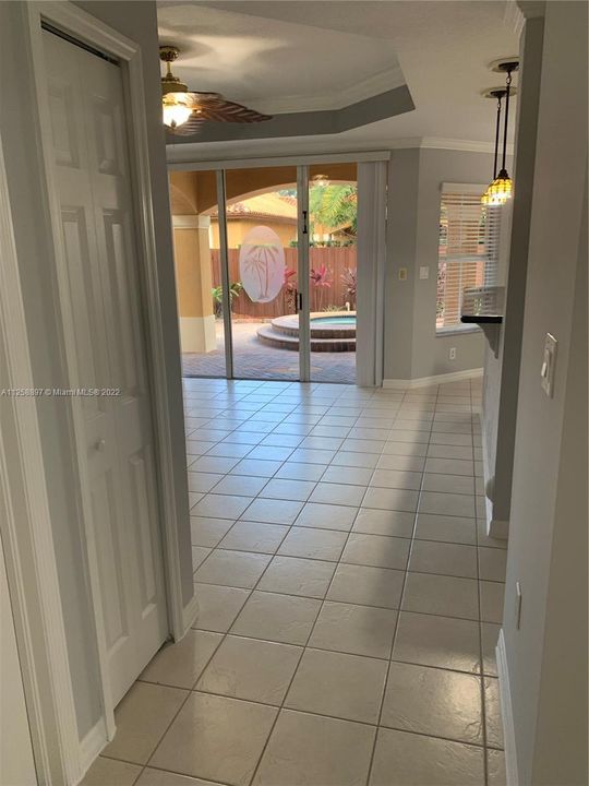 Recientemente alquilado: $5,000 (4 camas, 3 baños, 2997 Pies cuadrados)