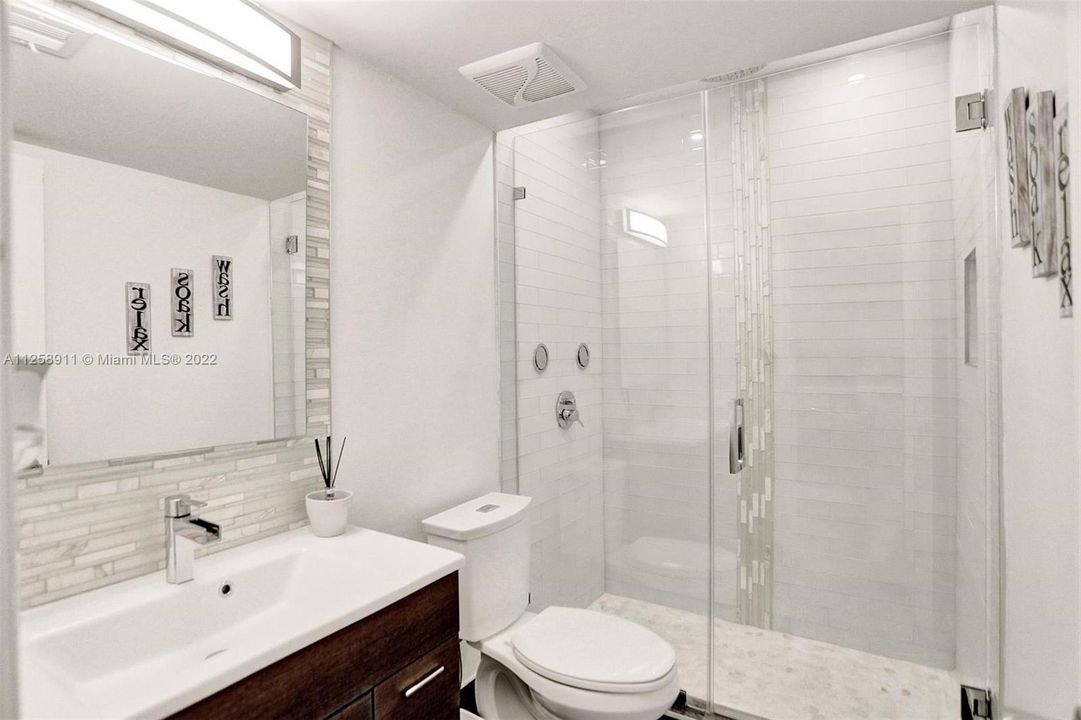 最近租的: $4,900 (4 贝兹, 3 浴室, 2085 平方英尺)