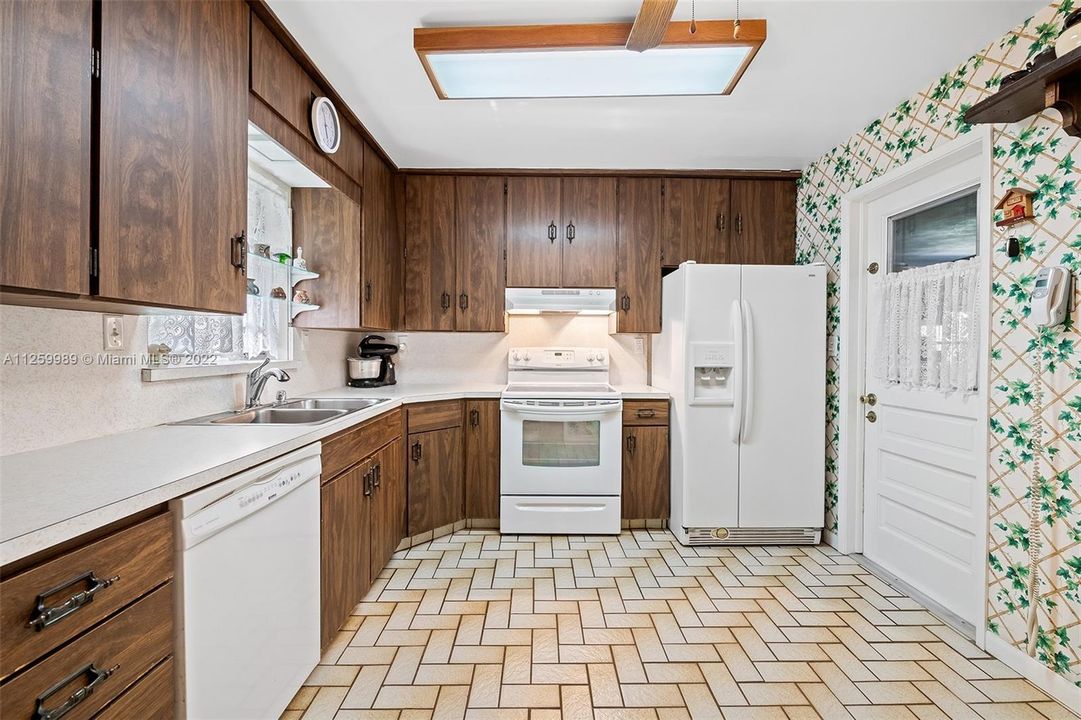 Kitchen ready for your touches -2137 NE 16 Ave Wilton Manors Waterfront 3/2 Bedroom Home