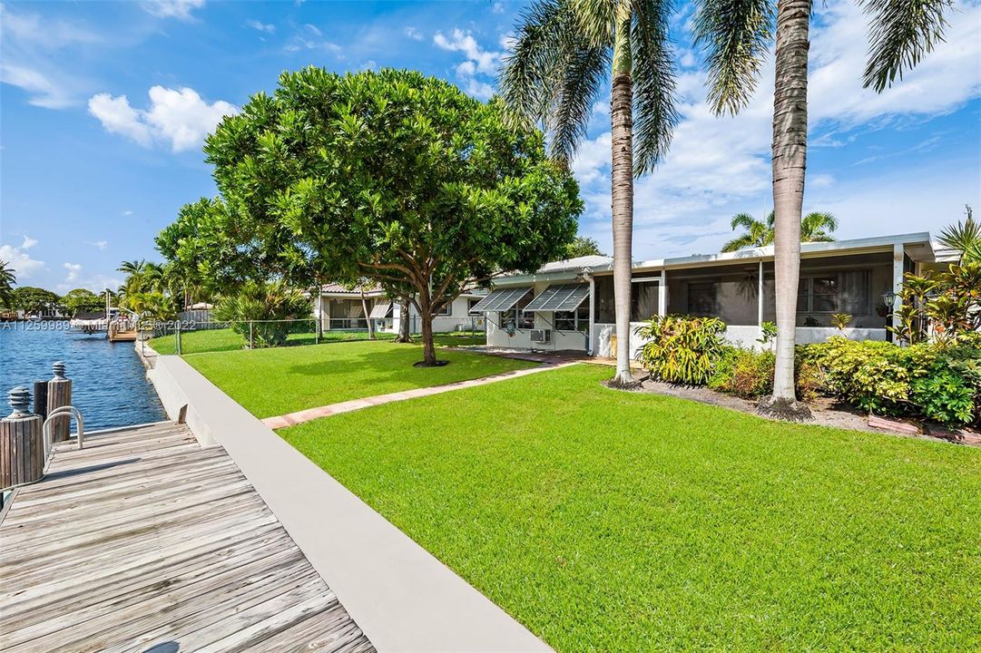 2137 NE 16 Ave Wilton Manors Waterfront 3/2 Bedroom Home