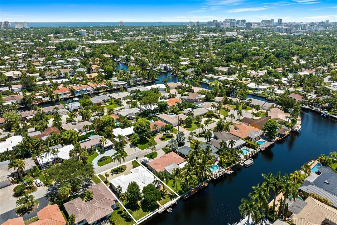 2137 NE 16 Ave Wilton Manors Waterfront 3/2 Bedroom Home