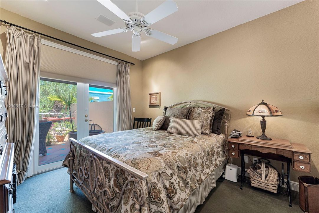 Vendido Recientemente: $1,155,000 (3 camas, 3 baños, 2653 Pies cuadrados)