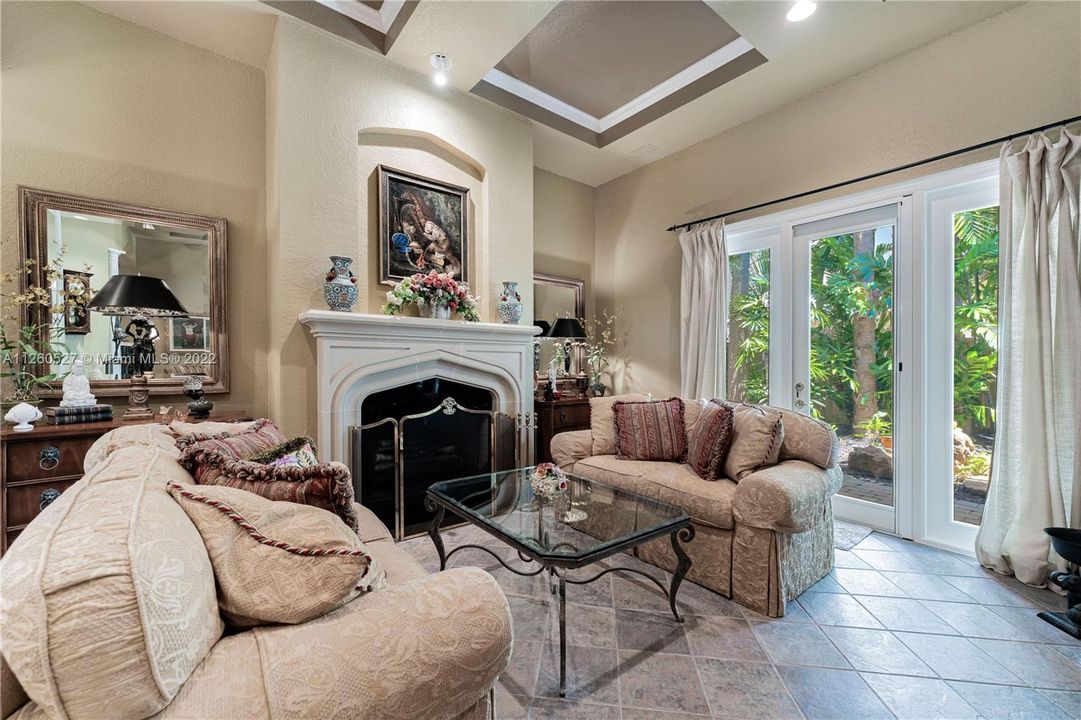 Vendido Recientemente: $1,155,000 (3 camas, 3 baños, 2653 Pies cuadrados)