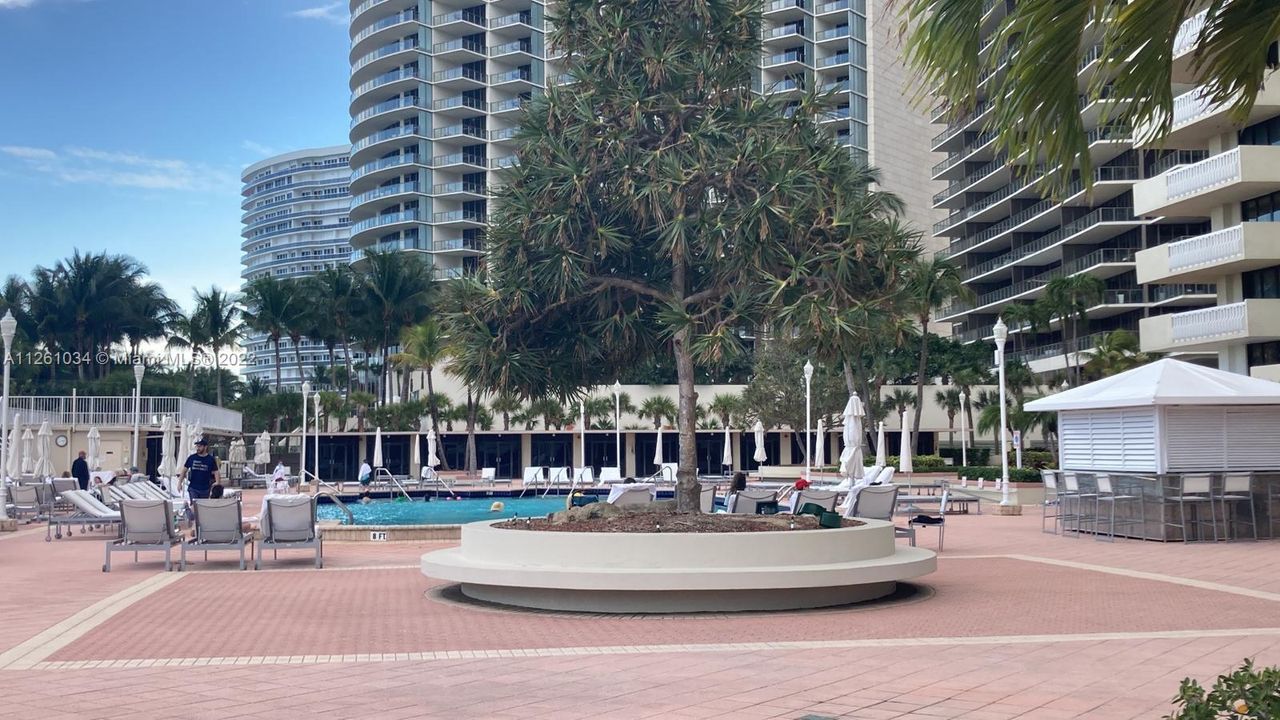 Recently Sold: $1,700,000 (2 beds, 2 baths, 1968 Square Feet)