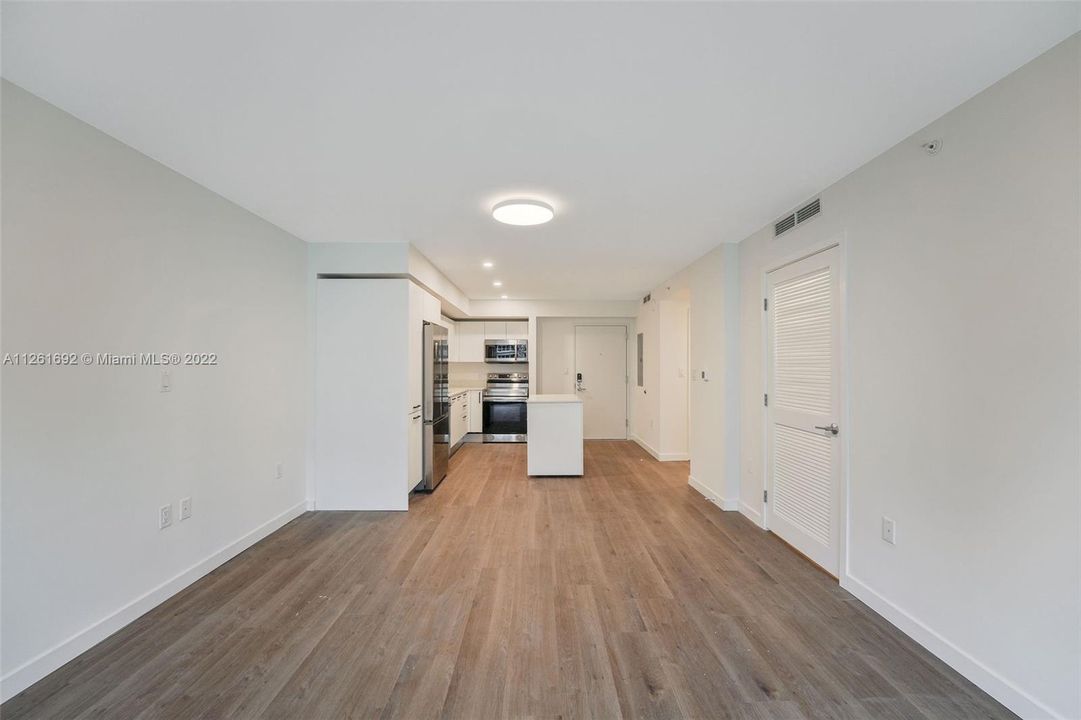Recently Rented: $2,899 (1 beds, 1 baths, 740 Square Feet)