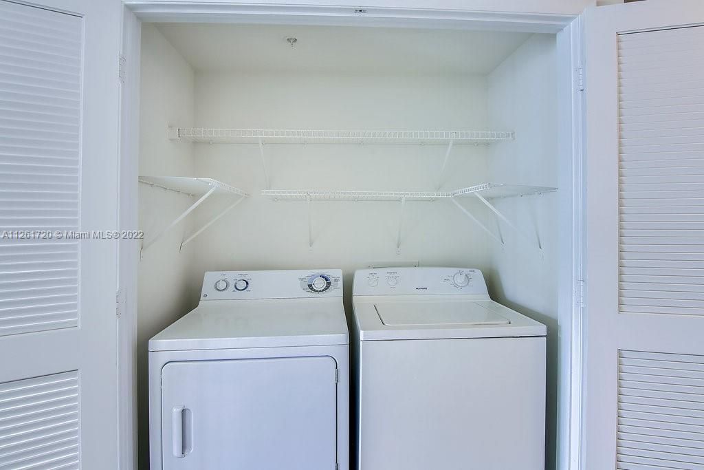 Recientemente alquilado: $3,550 (2 camas, 2 baños, 1338 Pies cuadrados)