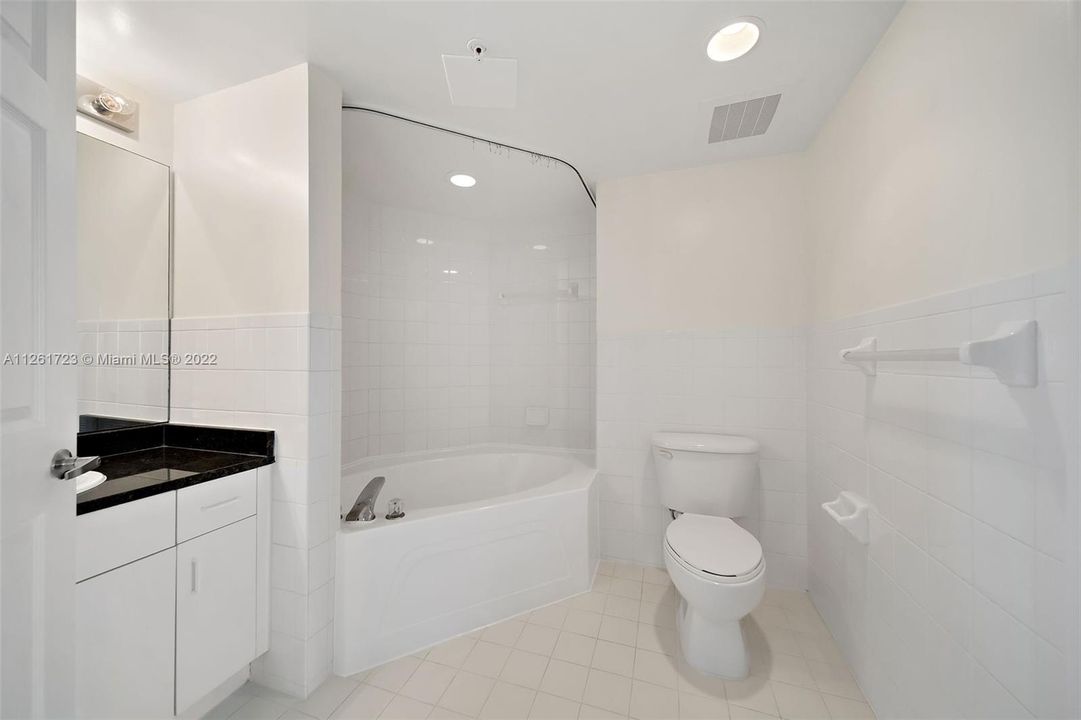 最近租的: $4,170 (2 贝兹, 2 浴室, 1320 平方英尺)