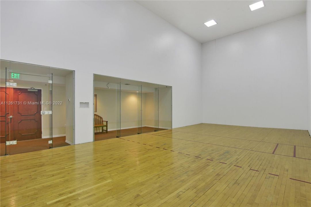 Недавно арендовано: $4,235 (2 спален, 2 ванн, 1393 Квадратных фут)