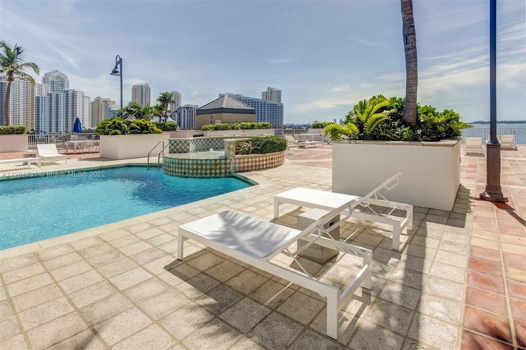 Недавно арендовано: $4,235 (2 спален, 2 ванн, 1393 Квадратных фут)