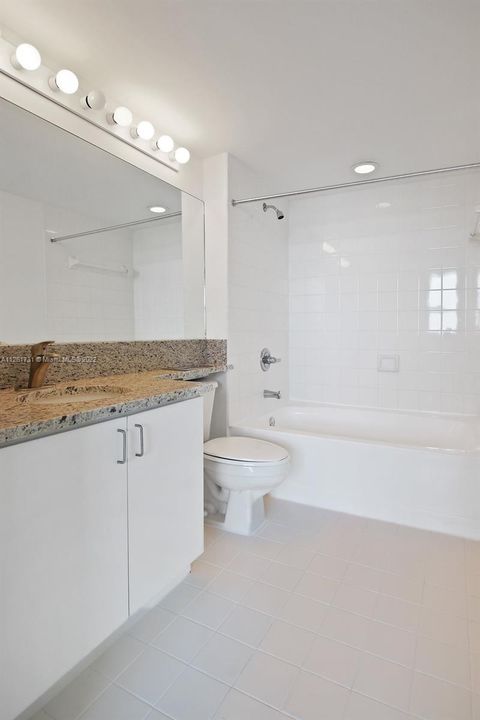 Недавно арендовано: $4,235 (2 спален, 2 ванн, 1393 Квадратных фут)