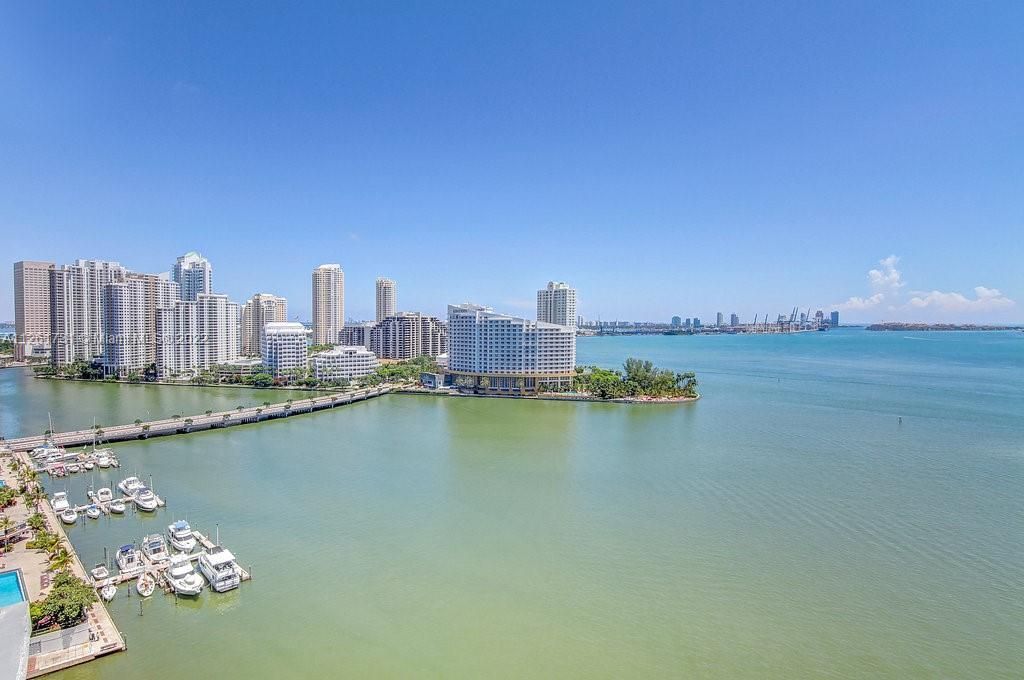 Недавно арендовано: $4,235 (2 спален, 2 ванн, 1393 Квадратных фут)