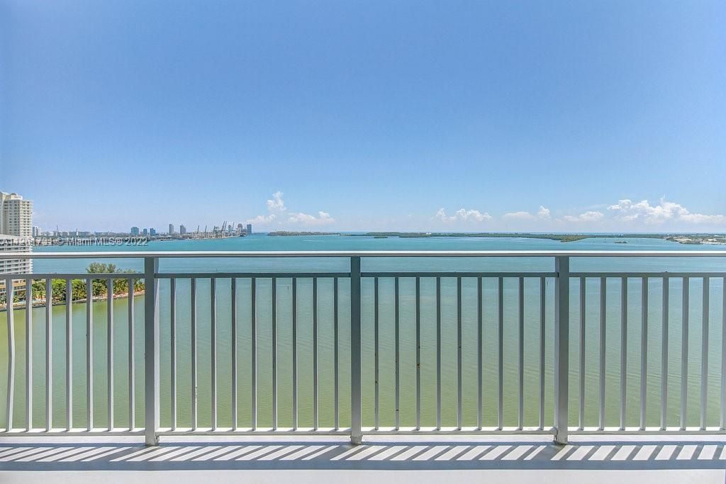 Недавно арендовано: $4,235 (2 спален, 2 ванн, 1393 Квадратных фут)