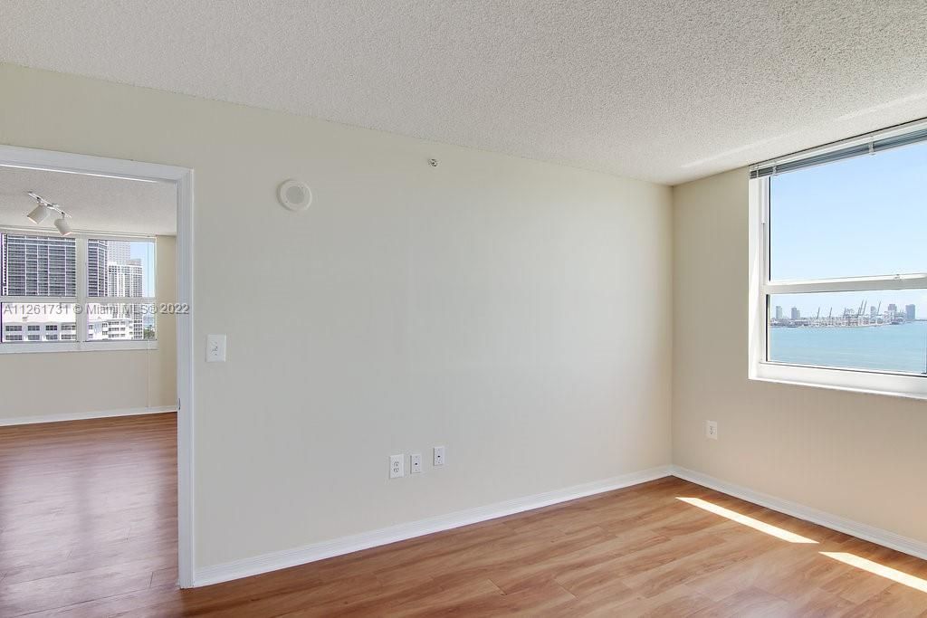 Недавно арендовано: $4,235 (2 спален, 2 ванн, 1393 Квадратных фут)