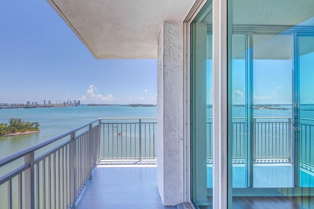 Недавно арендовано: $4,235 (2 спален, 2 ванн, 1393 Квадратных фут)