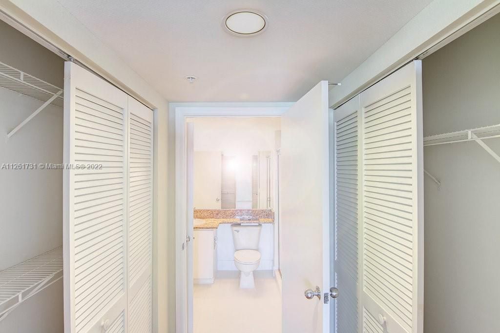 Недавно арендовано: $4,235 (2 спален, 2 ванн, 1393 Квадратных фут)