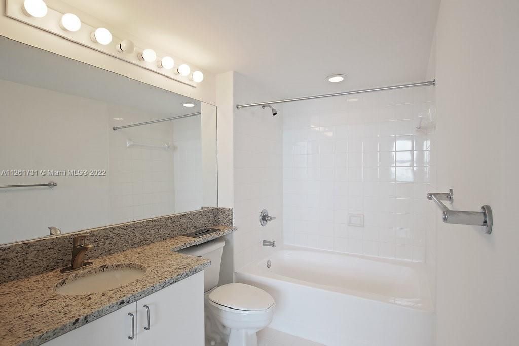 Недавно арендовано: $4,235 (2 спален, 2 ванн, 1393 Квадратных фут)