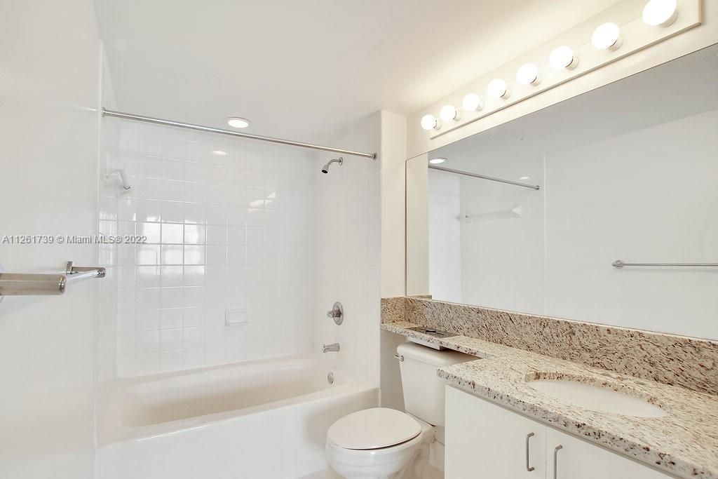 Недавно арендовано: $3,405 (2 спален, 2 ванн, 1238 Квадратных фут)