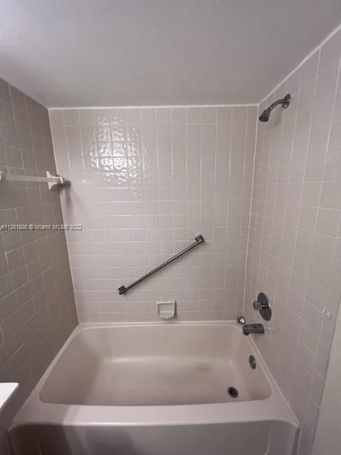 2nd Bath Shower
