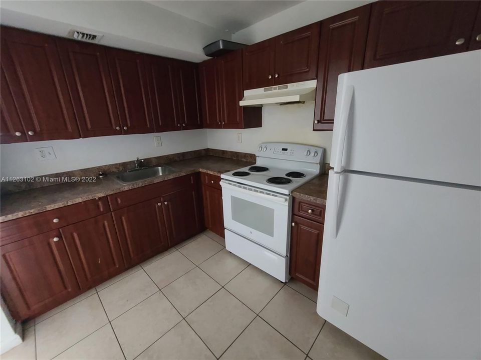 Recently Rented: $1,700 (2 beds, 2 baths, 1100 Square Feet)