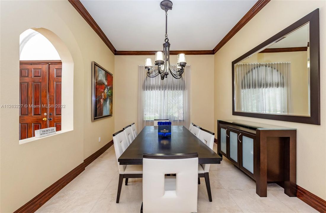 Недавно арендовано: $7,500 (5 спален, 4 ванн, 3143 Квадратных фут)