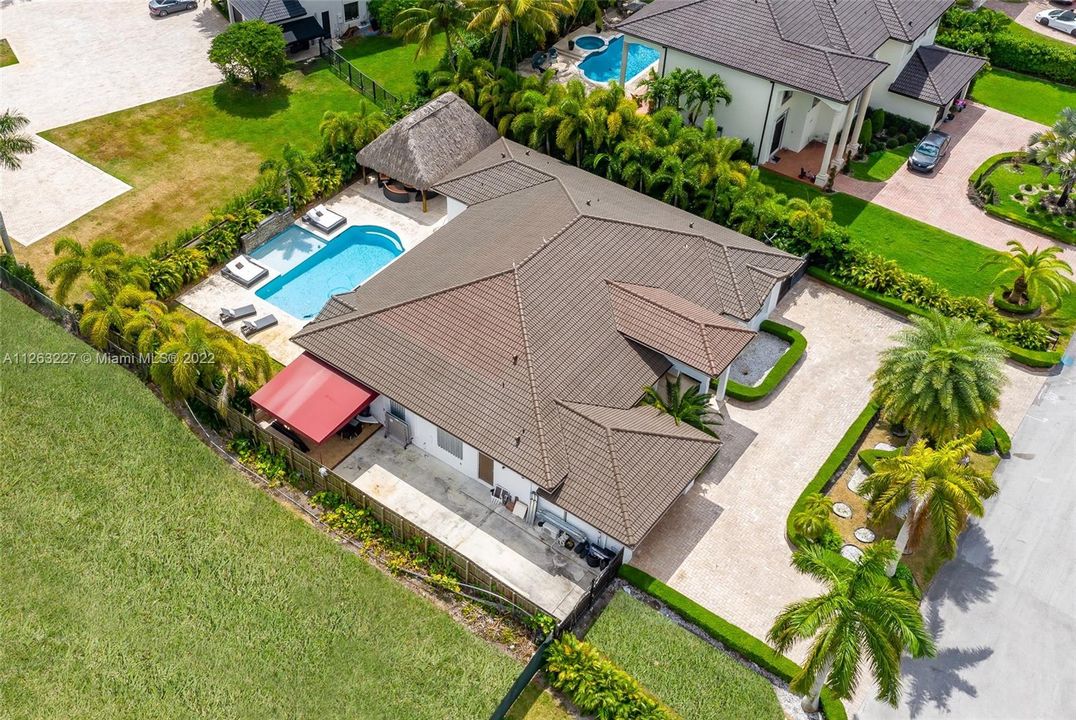Недавно арендовано: $7,500 (5 спален, 4 ванн, 3143 Квадратных фут)