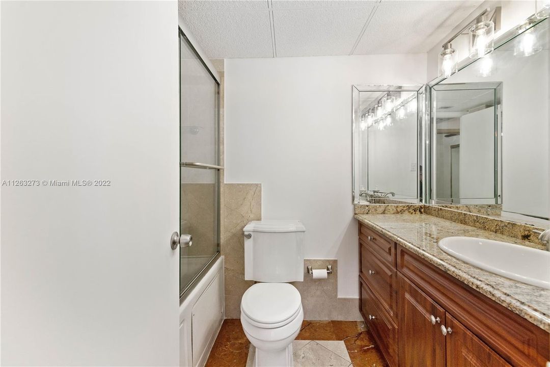 最近售出: $309,495 (2 贝兹, 2 浴室, 1565 平方英尺)