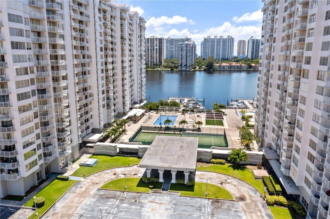 Recently Sold: $309,495 (2 beds, 2 baths, 1565 Square Feet)