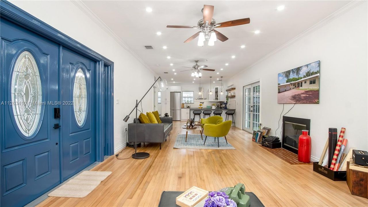 Recently Sold: $1,080,000 (3 beds, 3 baths, 1854 Square Feet)