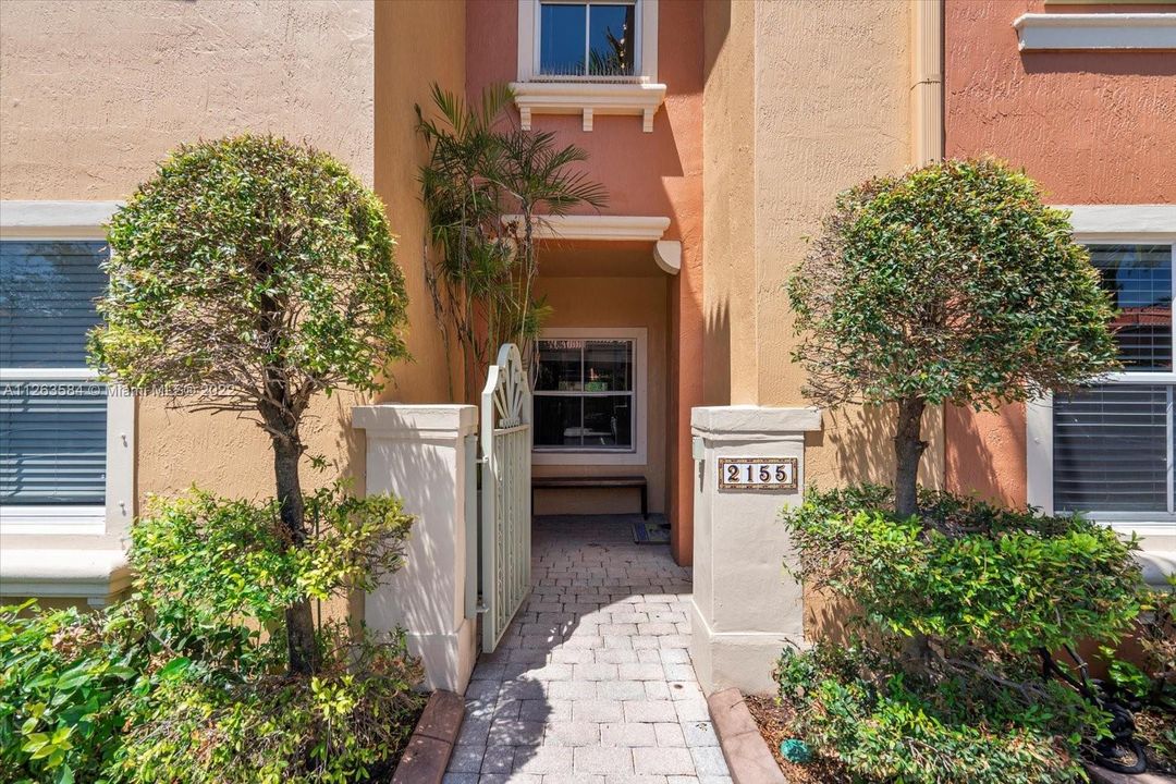 Vendido Recientemente: $425,000 (3 camas, 2 baños, 1616 Pies cuadrados)