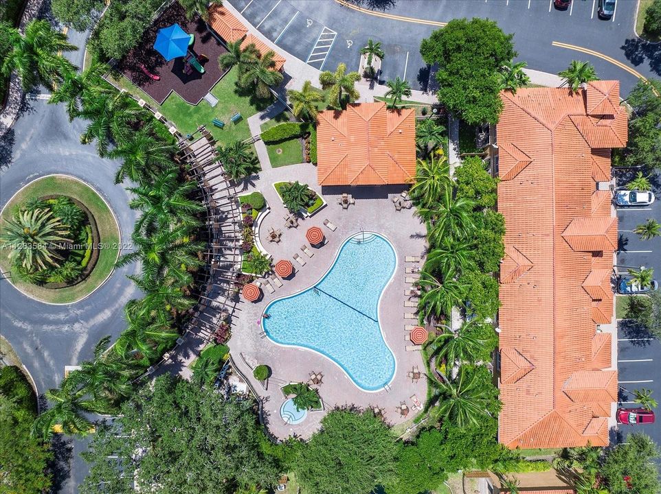 Vendido Recientemente: $425,000 (3 camas, 2 baños, 1616 Pies cuadrados)