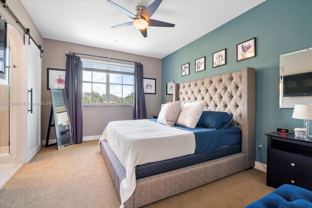 Vendido Recientemente: $425,000 (3 camas, 2 baños, 1616 Pies cuadrados)