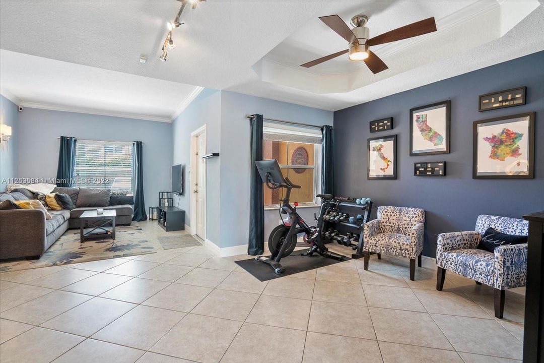 Vendido Recientemente: $425,000 (3 camas, 2 baños, 1616 Pies cuadrados)