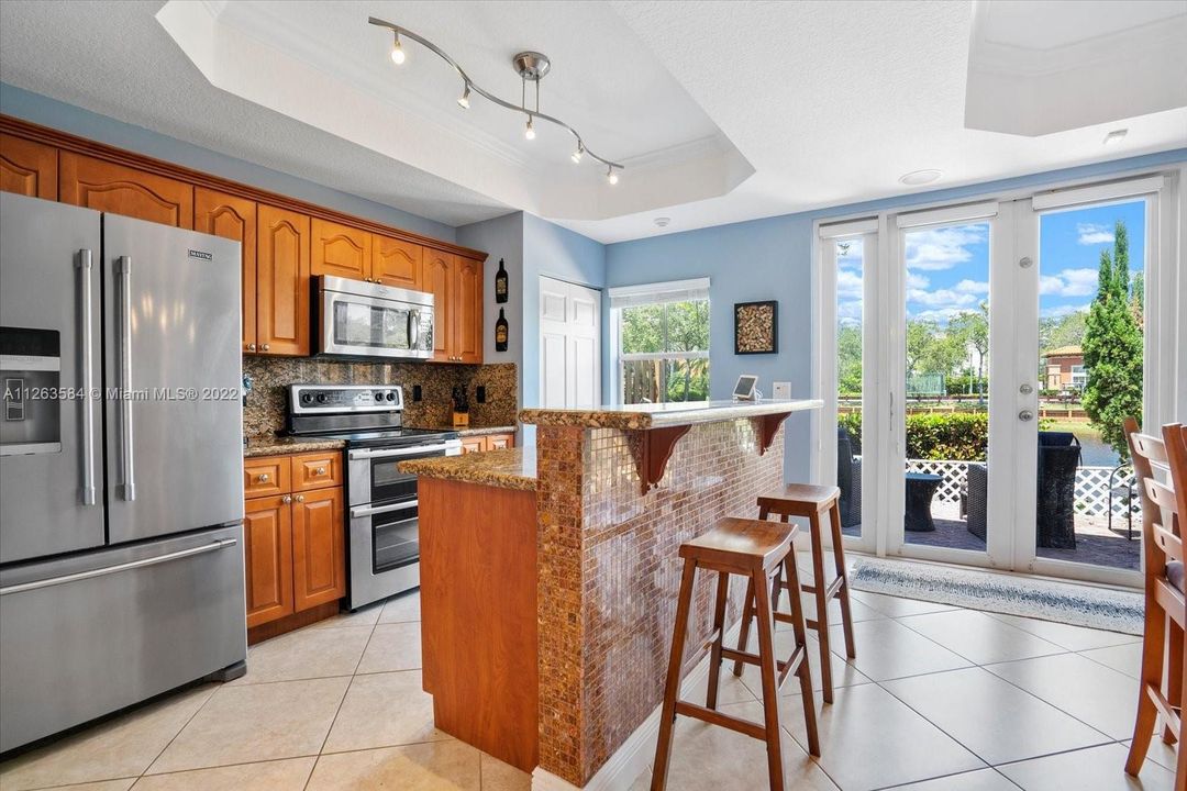 Vendido Recientemente: $425,000 (3 camas, 2 baños, 1616 Pies cuadrados)