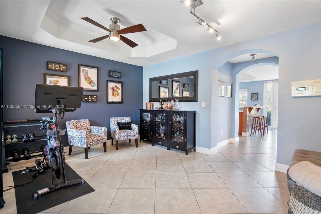 Vendido Recientemente: $425,000 (3 camas, 2 baños, 1616 Pies cuadrados)