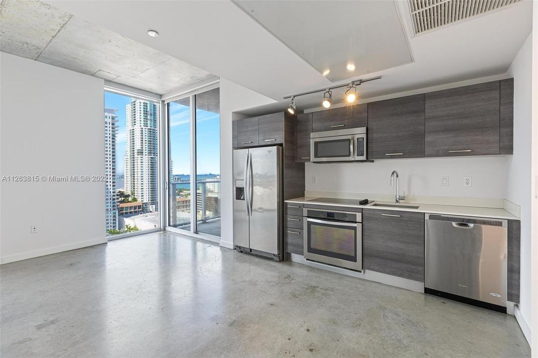 Recently Sold: $355,000 (1 beds, 1 baths, 446 Square Feet)