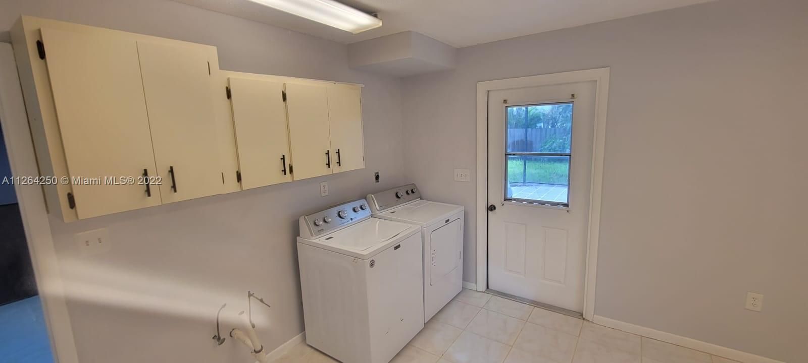 Недавно арендовано: $1,800 (3 спален, 3 ванн, 0 Квадратных фут)